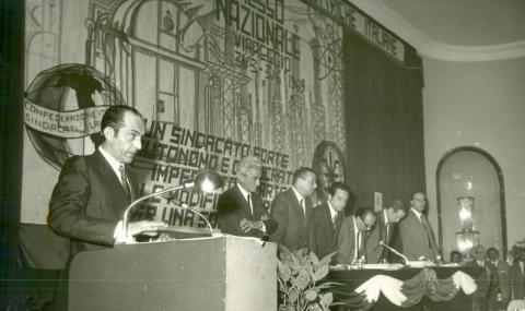 Sironi Raccoglimento.jpg