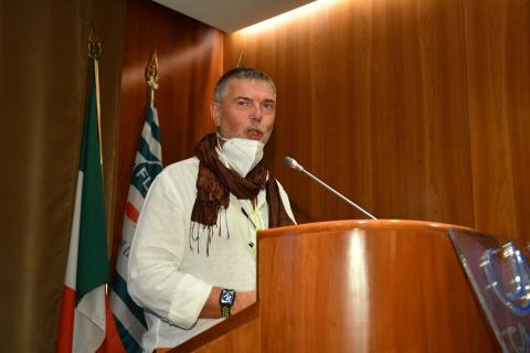 MAU_5715.jpg