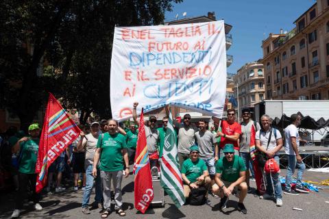 CISL-Manifestazione E-distribuzione - 093.jpg